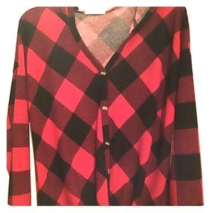 Veveret Buffalo Plaid hooded shirt